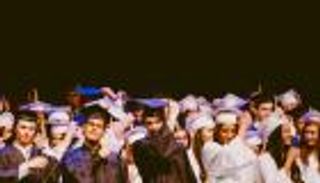 منح دراسية بعد الثانوية العامة 2023 ممولة بالكامل للطلاب المتفوقين