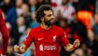 زميله أول تلاميذه.. محمد صلاح يفتتح مدرسة جديدة في ليفربول (صورة)