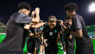 فيرمينو أبرز هدايا الدوري الإنجليزي إلى الأهلي السعودي