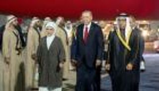 أردوغان يصل إلى الإمارات في زيارة رسمية