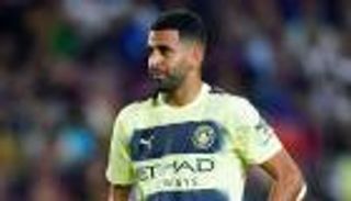 ينافس الهلال والنصر.. مانشستر سيتي يجد بديل محرز في برشلونة