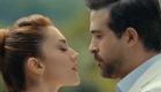 مسلسل "كريستال" يشعل مواقع التواصل.. قبلة جريئة للمرة الثانية