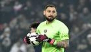 قُيد بالحبال مع صديقته.. كواليس سرقة دوناروما في منزله