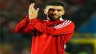بعد 7 أشهر فقط.. الأهلي المصري يصدم نجمه الجزائري