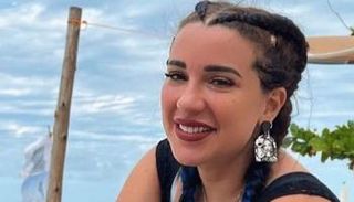 الإعلامية أسماء شريف منير