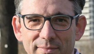 ستيفان ينيار Stefan Gsanger