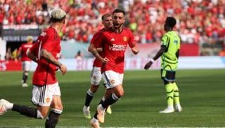 مانشستر يونايتد يفوز على أرسنال 2-0