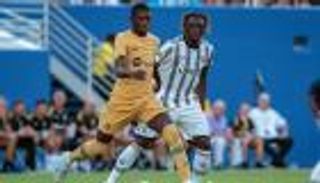 المصائب لا تأتي فرادى.. كم خسر برشلونة بعد إلغاء ودية يوفنتوس؟