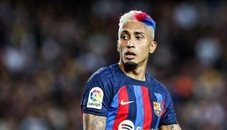 رافينيا لاعب برشلونة