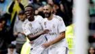 من رونالدو إلى بنزيما.. "إرث الأساطير" ينادي فينيسيوس في ريال مدريد