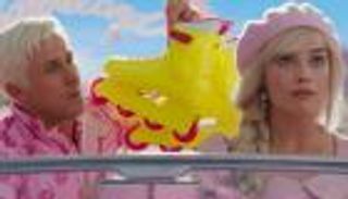 فيلم "باربي" يحقق إيرادات قياسية في عرضه الافتتاحي.. و"أوبنهايمر" يلاحقه