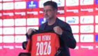 بين صلاح ومحرز.. هل يتولى روي فيتوريا تدريب الأهلي السعودي؟