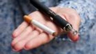 مخاطر جمّة لتدخين السجائر الإلكترونية والتقليدية معاً