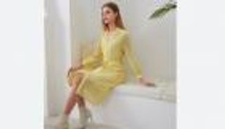 الأصفر الليموني موضة صيف 2023