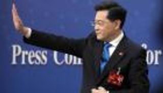 إقالة مفاجئة لوزير الخارجية الصيني