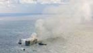 احتراق شحنة سيارات قادمة إلى مصر.. 3 آلاف مركبة قيمتها 4 مليارات جنيه