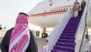 سجاد مراسم السعودية يتخلى عن الأحمر.. ما سر البنفسجي؟