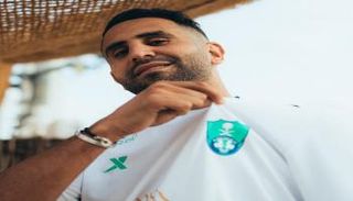 رياض محرز لاعب أهلي جدة الجديد