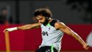 بهدف غير معتاد.. محمد صلاح يبهر الجميع في تدريبات ليفربول (فيديو)