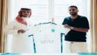 أغلى 3 صفقات في تاريخ الأهلي السعودي.. أين رياض محرز؟