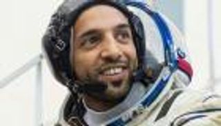 سلطان النيادي ينشر صورا من الفضاء لحرائق اليونان وتركيا