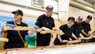 جانب من إعداد الشطيرة