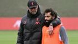 بعد منح الشارة لفان دايك.. كلوب يفسر حرمان صلاح من قيادة ليفربول