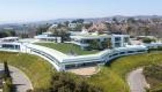 أضخم منزل في أمريكا.. قصة عرين المشاهير