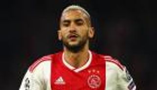 منها الجوهرة محمد قدوس.. 3 عوامل تقرب حكيم زياش من فريق القلب