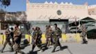 ساعات لوداع أخير.. تذكرة حوثية مُرّة لـ"حرية مؤقتة"