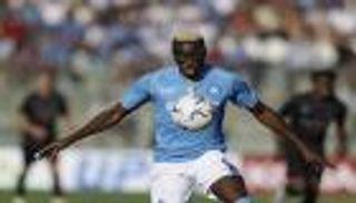 الهلال السعودي وفيكتور أوسيمين.. محاولة جديدة بمليون استرليني أسبوعيا