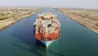 مستجدات حادث القاطرة "فهد" الغارقة بقناة السويس.. وفاة فرد من الطاقم ونجاة 6