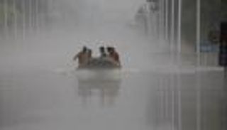 فيضانات الصين تبتلع 30 شخصا.. وتحذير من مخاطر جيولوجية