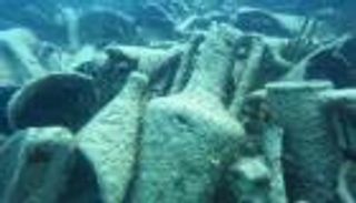 اكتشاف سفينة غارقة في مصر تعود للقرن الثالث قبل الميلاد.. وهذا ما وجدوه (صور)