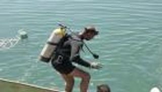 قناة السويس تتأهب لانتشال قاطرة "فهد" الغارقة.. وتوضح موقف الملاحة