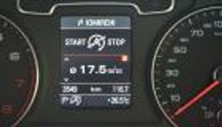 يخفض استهلاك الوقود 15%.. مزايا نظام إيقاف وتشغيل المحرك في السيارات