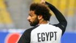 بسبب محمد صلاح.. حصار جماهيري حول مدرب منتخب مصر