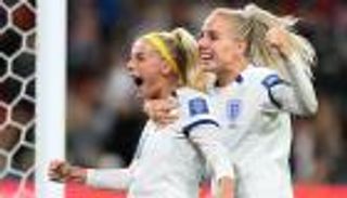 نجمة مانشستر سيتي تخطف الأضواء بلفتة إنسانية في مونديال السيدات (فيديو)