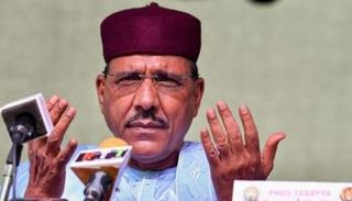 رئيس النيجر المحتجز محمد بازوم