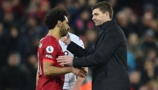 ستيفن جيرارد ومحمد صلاح في ليفربول