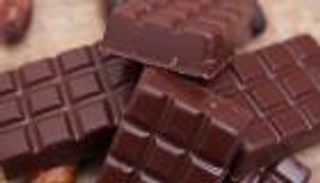 طريقة سهلة للتفريق بين الشوكولاتة الأصلية والمزيفة