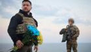 الجاسوسة الروسية.. بائعة سلاح كادت تنهي حياة زيلينسكي