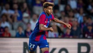 لامين يامال موهبة برشلونة