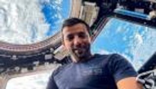 على طريقته.. سلطان النيادي يهنئ سنغافورة بيومها الوطني (صورة)