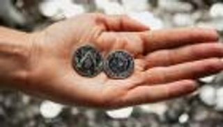 رأس الملك تشارلز بـ50 بنسا