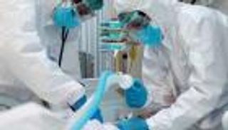 شبح كورونا يطل مجدداً.. هل يعود المغرب إلى الحجر والتباعد؟