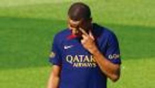 مبابي يدعم باريس رغم الاستبعاد.. ومفاجأة بشأن المستقبل (فيديو)