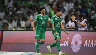 هاتريك فيرمينو