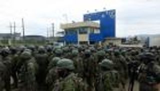 اقتحام هوليودي لسجن بالإكوادور.. 4 آلاف جندي لإسقاط "رجل واحد" (صور)