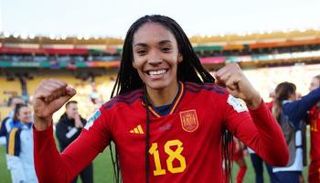 سلمى بارالويلو نجمة منتخب إسبانيا في كأس العالم للسيدات